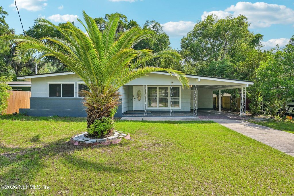 802 N CYPRESS Street, Green Cove Springs, FL 32043