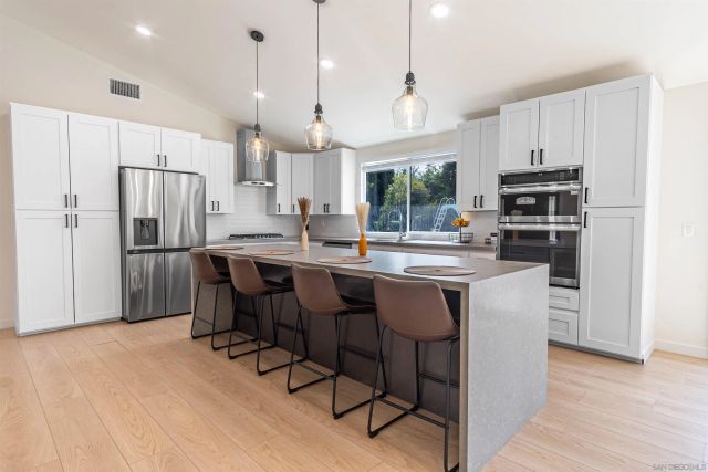 12821 Avenida La Valencia, Poway, CA 92064