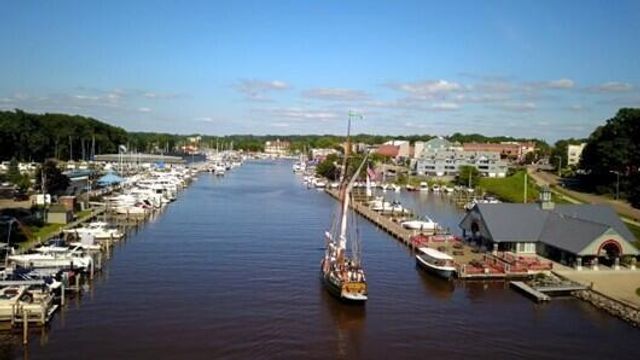 901 St Joseph Street, South Haven, MI 49090