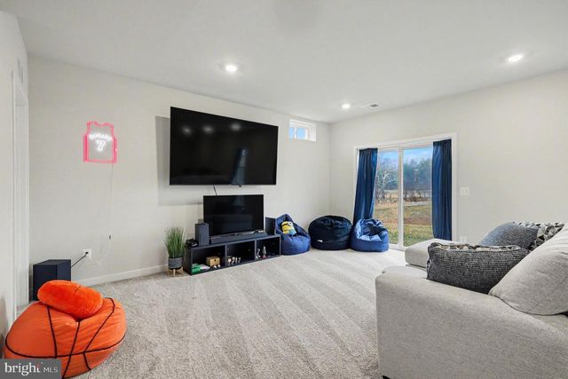 18508 NEWMACHAR CT, Jeffersonton, VA 22724