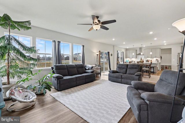 18508 NEWMACHAR CT, Jeffersonton, VA 22724