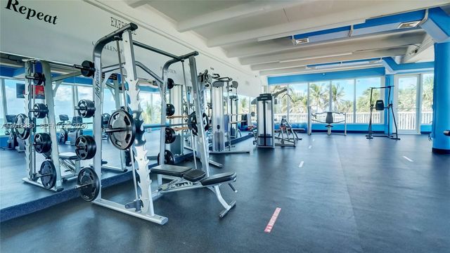 5401 Collins Ave 1126, Miami Beach, FL 33140