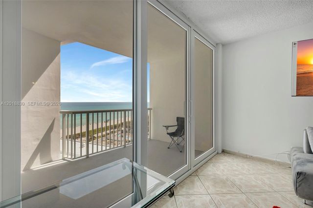5401 Collins Ave 1126, Miami Beach, FL 33140