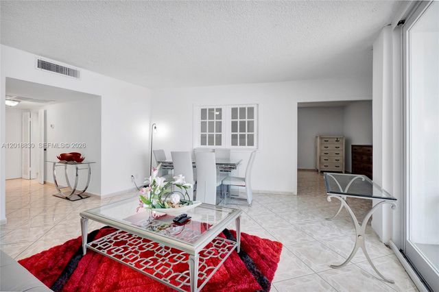 5401 Collins Ave 1126, Miami Beach, FL 33140