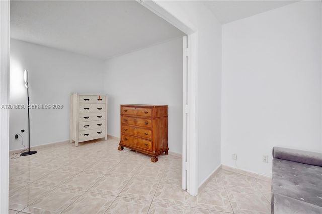 5401 Collins Ave 1126, Miami Beach, FL 33140