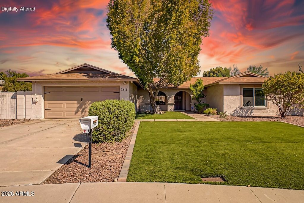 2415 W DAILEY Street, Phoenix, AZ 85023 — exterior