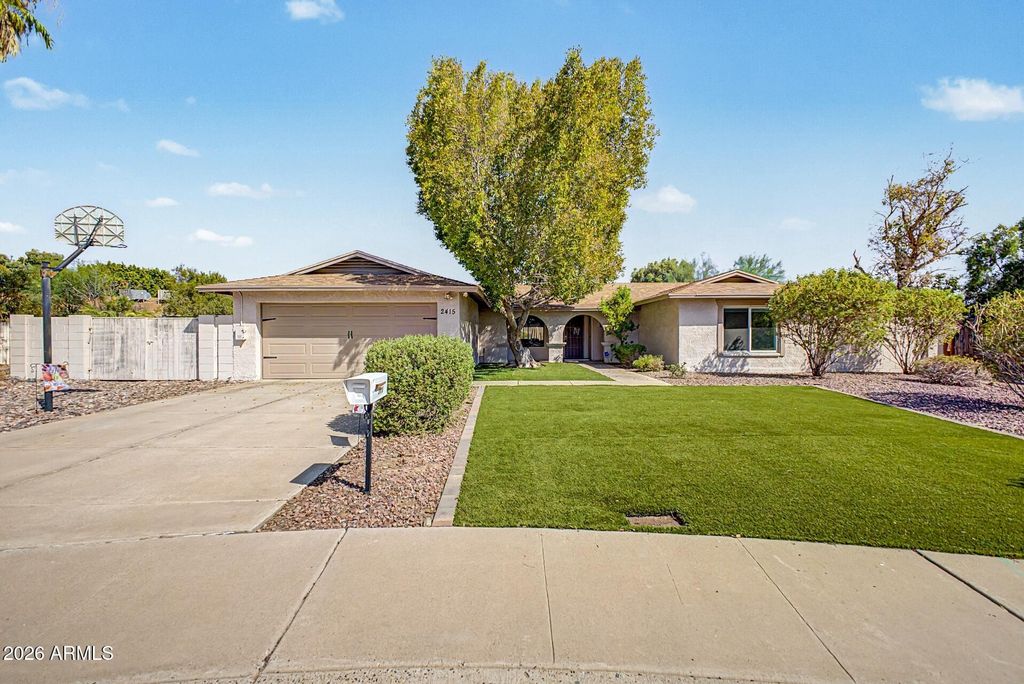 2415 W DAILEY Street, Phoenix, AZ 85023 — photo 2