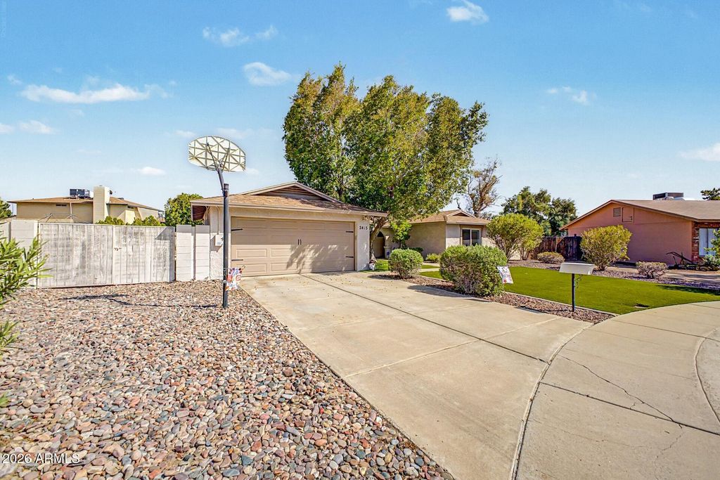 2415 W DAILEY Street, Phoenix, AZ 85023 — photo 4