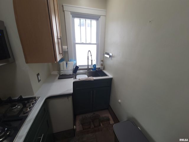 2709 N SPRINGDALE Avenue, Peoria, IL 61603