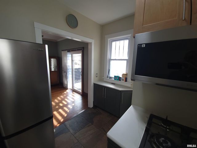 2709 N SPRINGDALE Avenue, Peoria, IL 61603