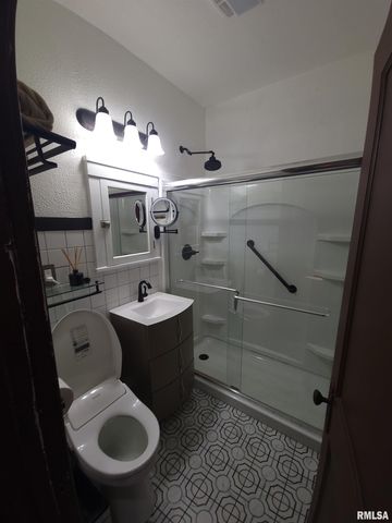 2709 N SPRINGDALE Avenue, Peoria, IL 61603