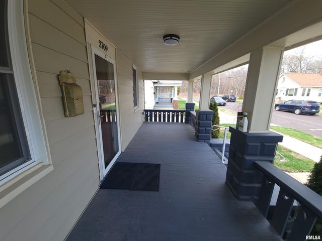 2709 N SPRINGDALE Avenue, Peoria, IL 61603