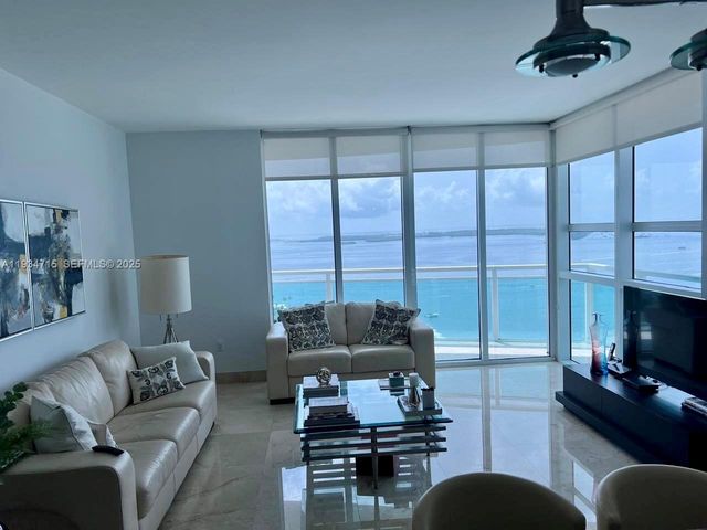 950 Brickell Bay Dr 2711, Miami, FL 33131