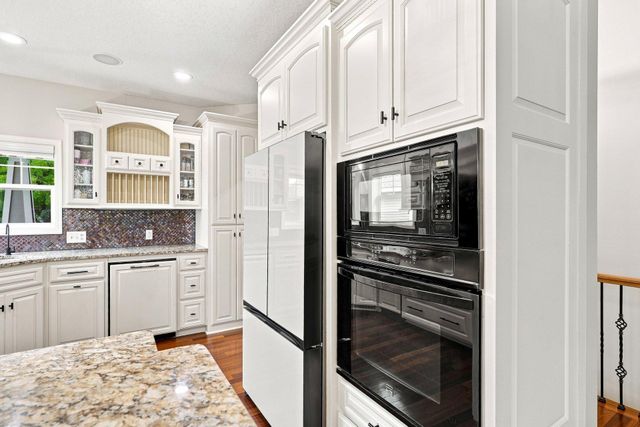 953 Firesteed Ridge, Waconia, MN 55387