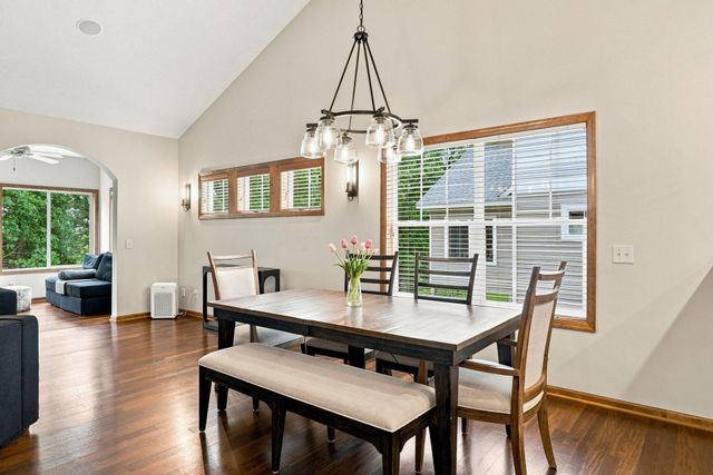 953 Firesteed Ridge, Waconia, MN 55387