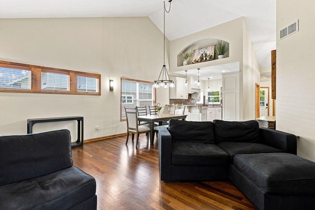 953 Firesteed Ridge, Waconia, MN 55387