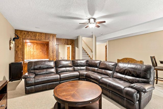 953 Firesteed Ridge, Waconia, MN 55387
