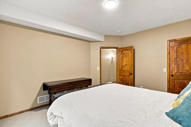 953 Firesteed Ridge, Waconia, MN 55387