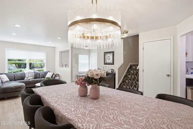 121 Forest Park Circle, Lakewood, NJ 08701