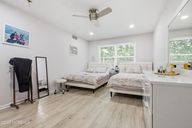 121 Forest Park Circle, Lakewood, NJ 08701
