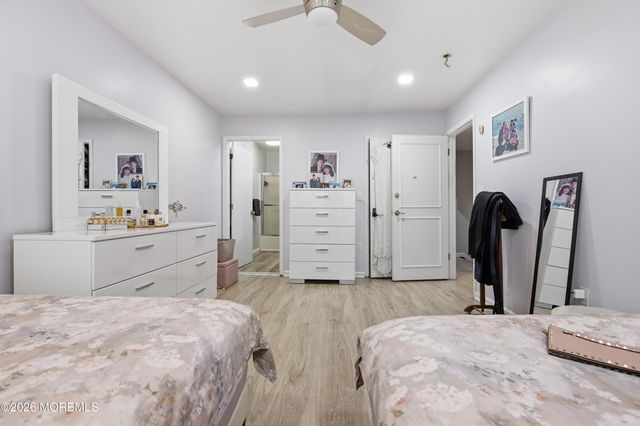 121 Forest Park Circle, Lakewood, NJ 08701