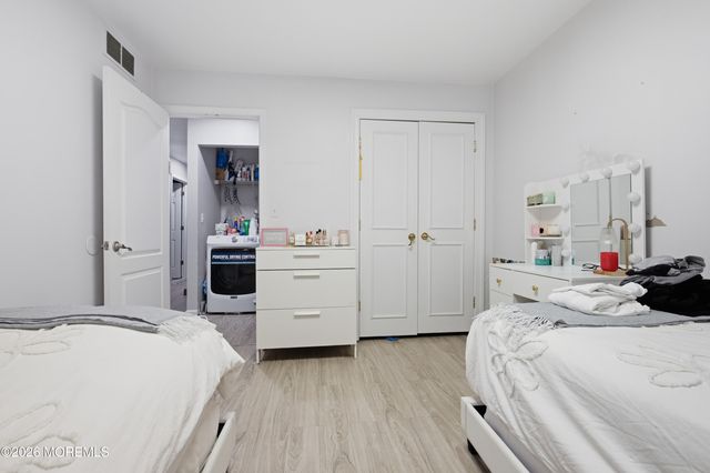 121 Forest Park Circle, Lakewood, NJ 08701
