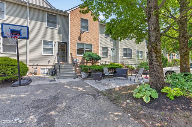 121 Forest Park Circle, Lakewood, NJ 08701