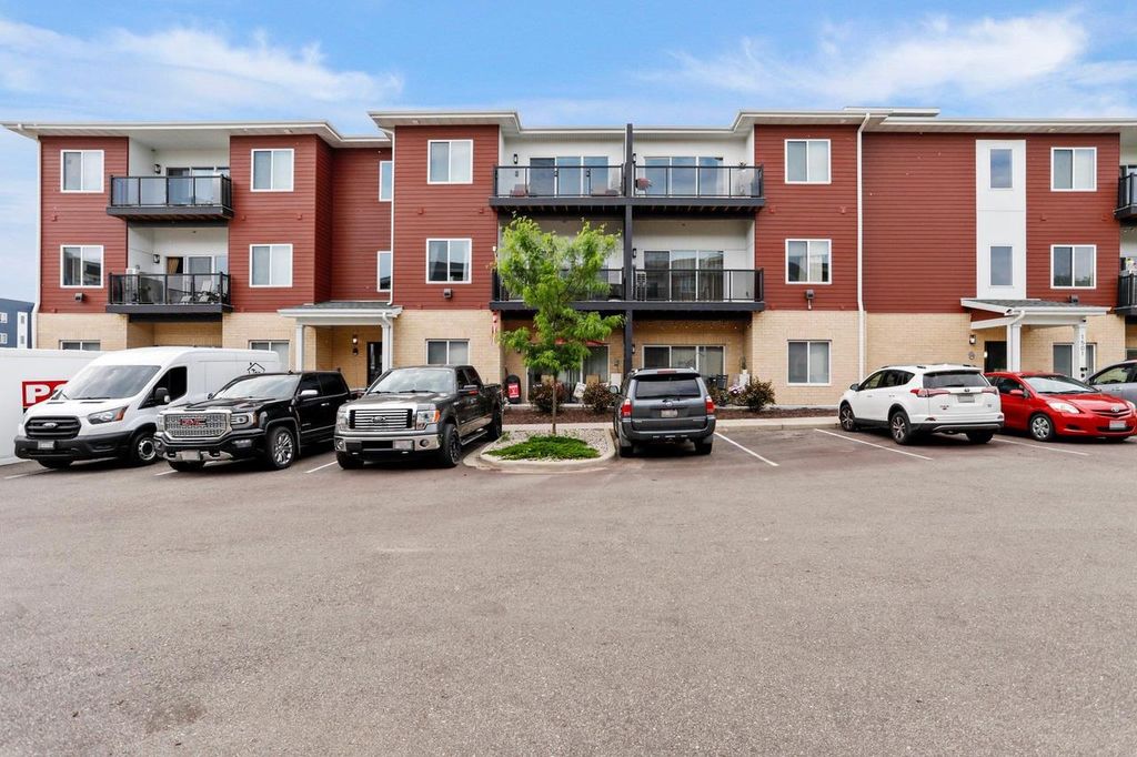 1501 N Windsor Avenue #205, Cottage Grove, WI 53527
