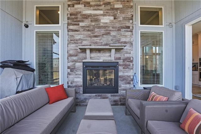 17332 Richards Street, Overland Park, KS 66221