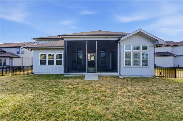 17332 Richards Street, Overland Park, KS 66221