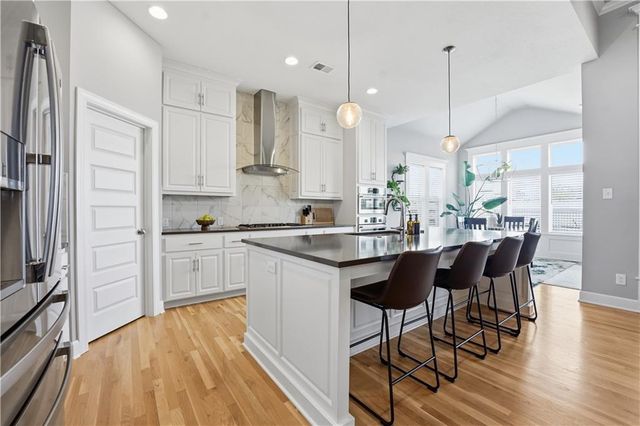 17332 Richards Street, Overland Park, KS 66221