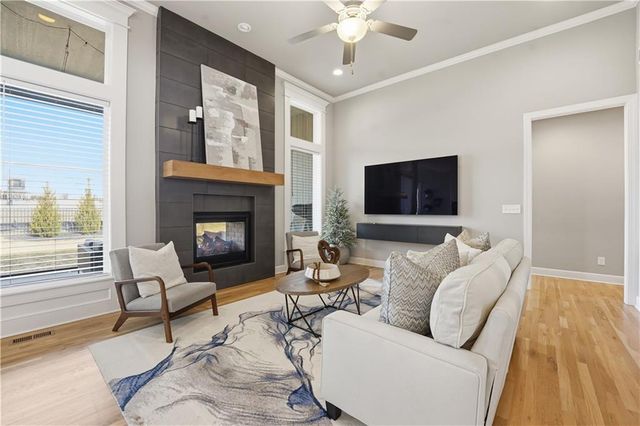 17332 Richards Street, Overland Park, KS 66221