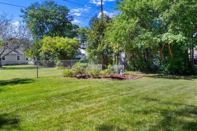 3108 S CLAY STREET, Green Bay, WI 54301