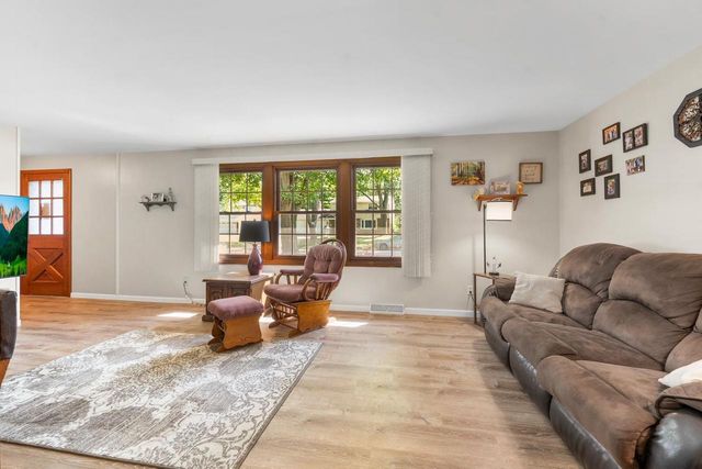 3108 S CLAY STREET, Green Bay, WI 54301