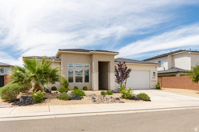 4552 S SOPHIA LN, Washington, UT 84780