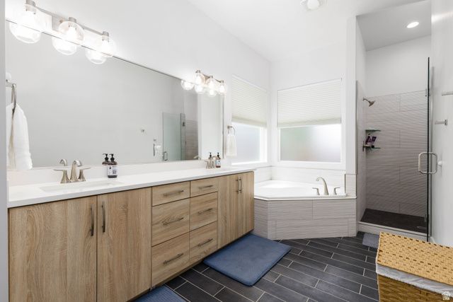 4552 S SOPHIA LN, Washington, UT 84780