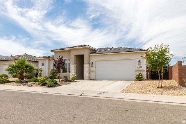 4552 S SOPHIA LN, Washington, UT 84780