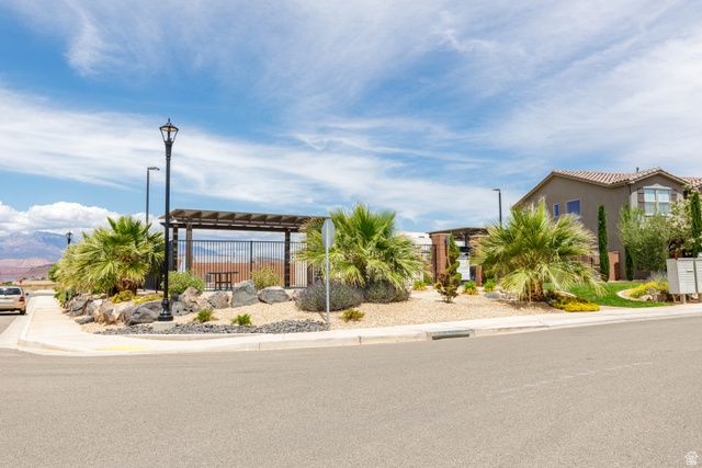 4552 S SOPHIA LN, Washington, UT 84780