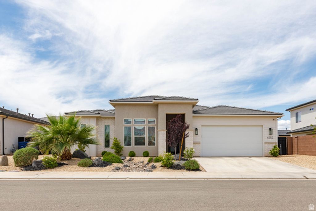 4552 S SOPHIA LN, Washington, UT 84780