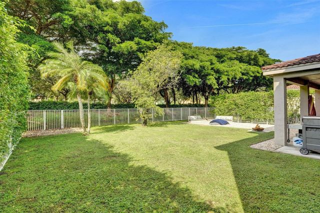 4020 Staghorn Lane, Weston, FL 33331