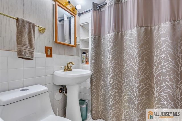 267 Friendship Road, South Brunswick, NJ 08512