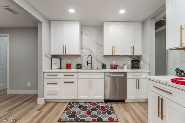 1118 Chapman Drive, Las Vegas, NV 89104