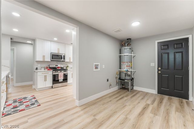 1118 Chapman Drive, Las Vegas, NV 89104