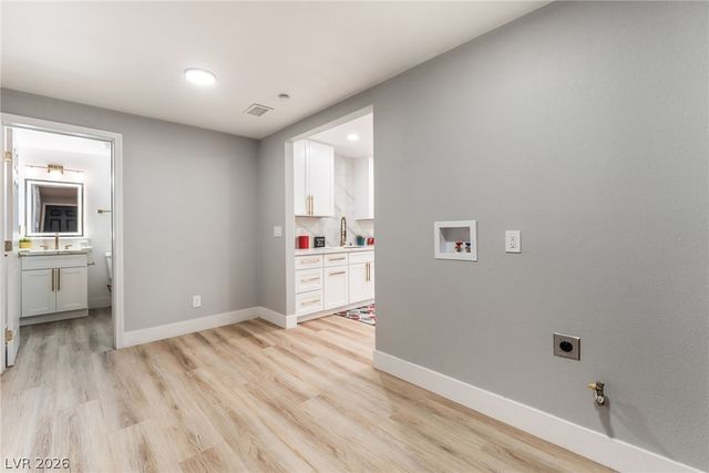 1118 Chapman Drive, Las Vegas, NV 89104