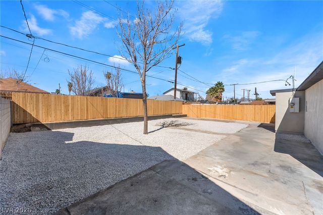 1118 Chapman Drive, Las Vegas, NV 89104