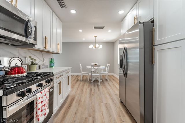 1118 Chapman Drive, Las Vegas, NV 89104