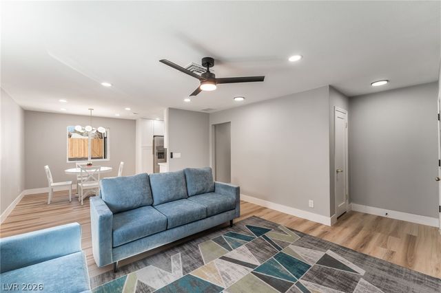 1118 Chapman Drive, Las Vegas, NV 89104