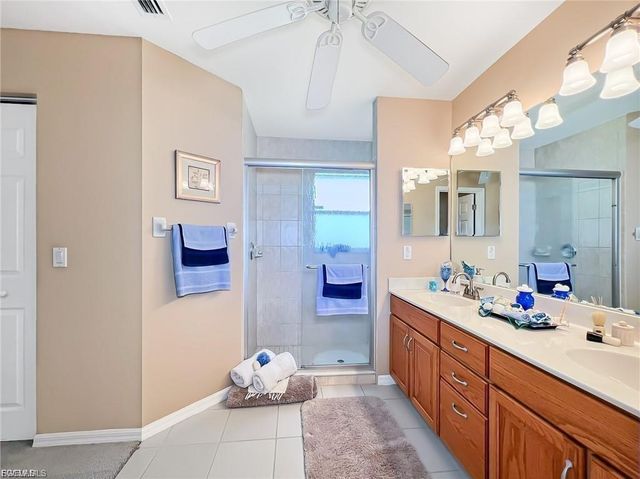 7631 Woodland Bend CIR, Fort Myers, FL 33912
