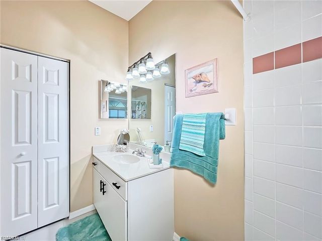 7631 Woodland Bend CIR, Fort Myers, FL 33912