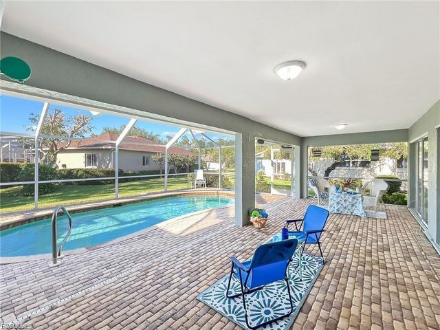 7631 Woodland Bend CIR, Fort Myers, FL 33912